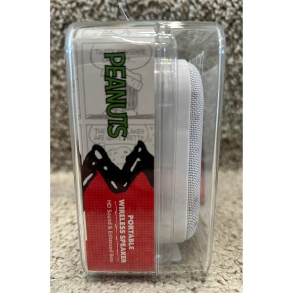 Peanuts Snoopy Puffer Portable Wireless Speaker - BRAND NEW - Picture 4 of 6